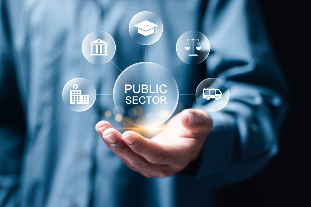 Si continúa prestando servicios tras el contrato…