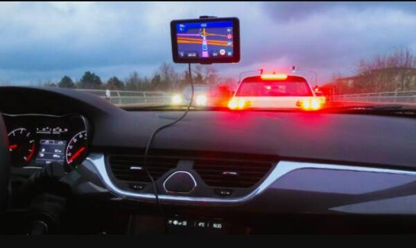 El TJUE delimita cuándo puede prohibirse la difusión de alertas sobre controles de carretera