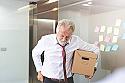 El despido de un trabajador que se ha jubilado se ha declarado improcedente. ¿Puede la empresa optar por reincorporarlo?
