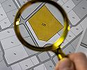 ¿Qué información prevalece en caso de contradicción entre los datos obrantes en uno y otro?