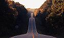 Modificada la regulación de carreteras para facilitar la instalación de puntos de recarga de vehículos en las zonas de protección de las mismas
