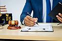Transparencia de contrato de servicios entre abogado y consumidor